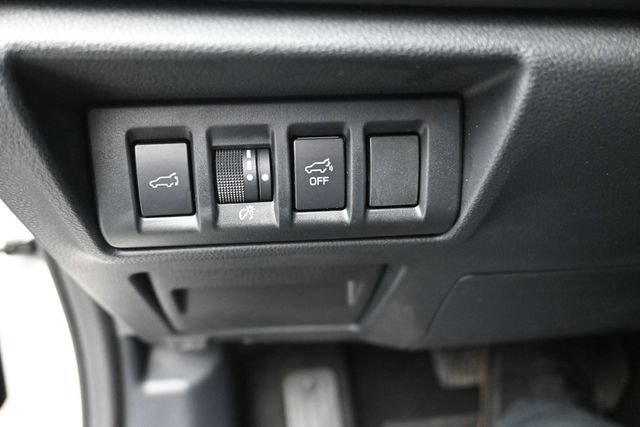 Used 2022 Subaru Outback Limited w/ Popular Package #2 AWD/4WD image 16