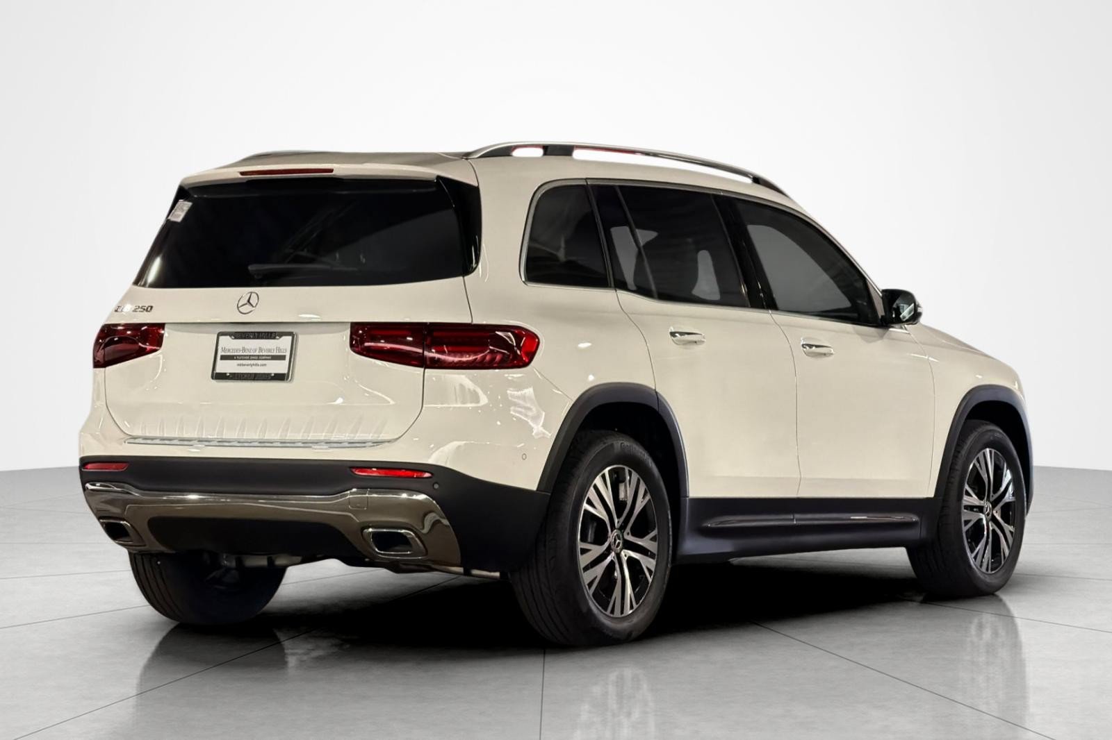 New 2026 Mercedes-Benz GLB 250 image 5