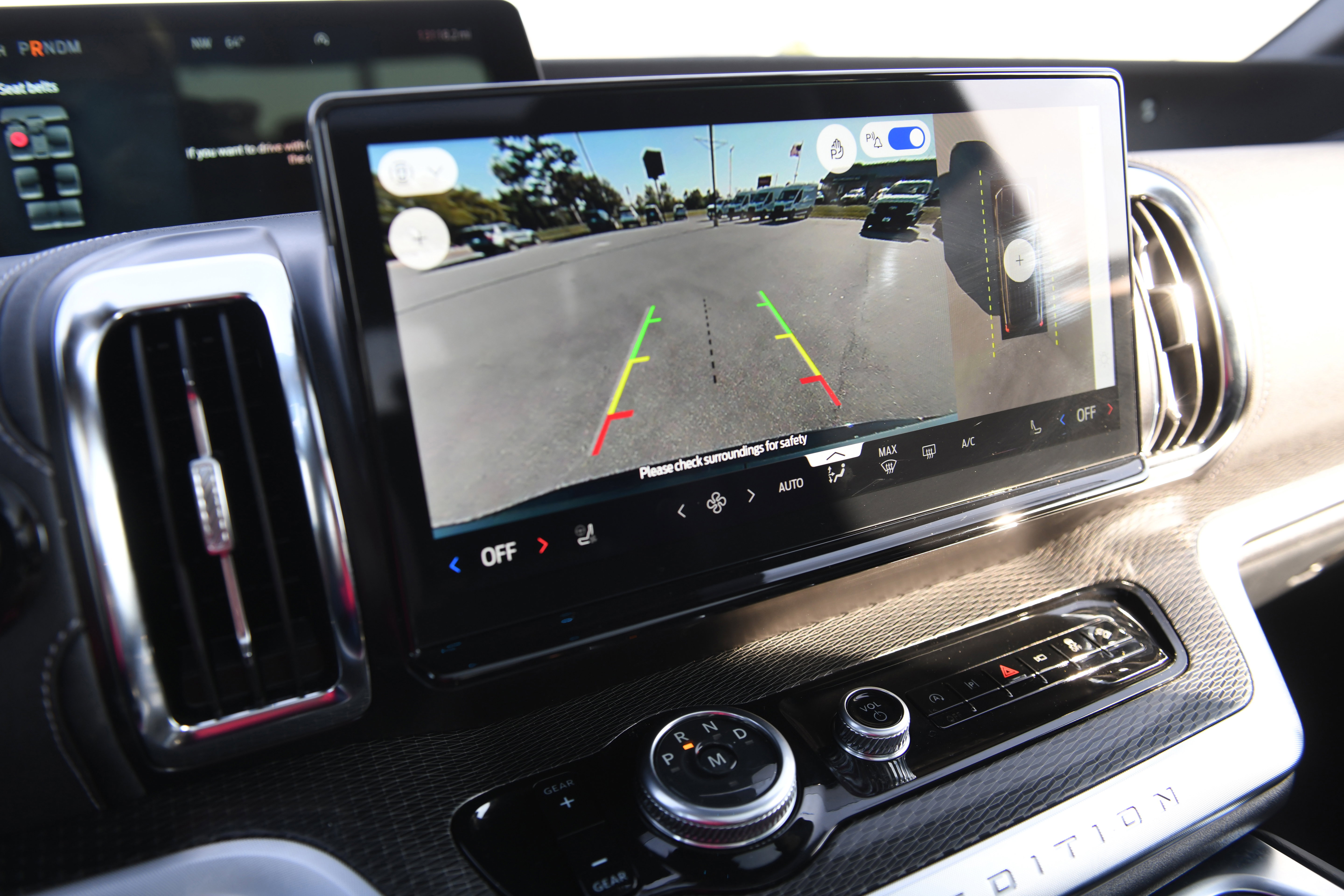 Used 2025 Ford Expedition Platinum w/ Stealth Performance Package image 24