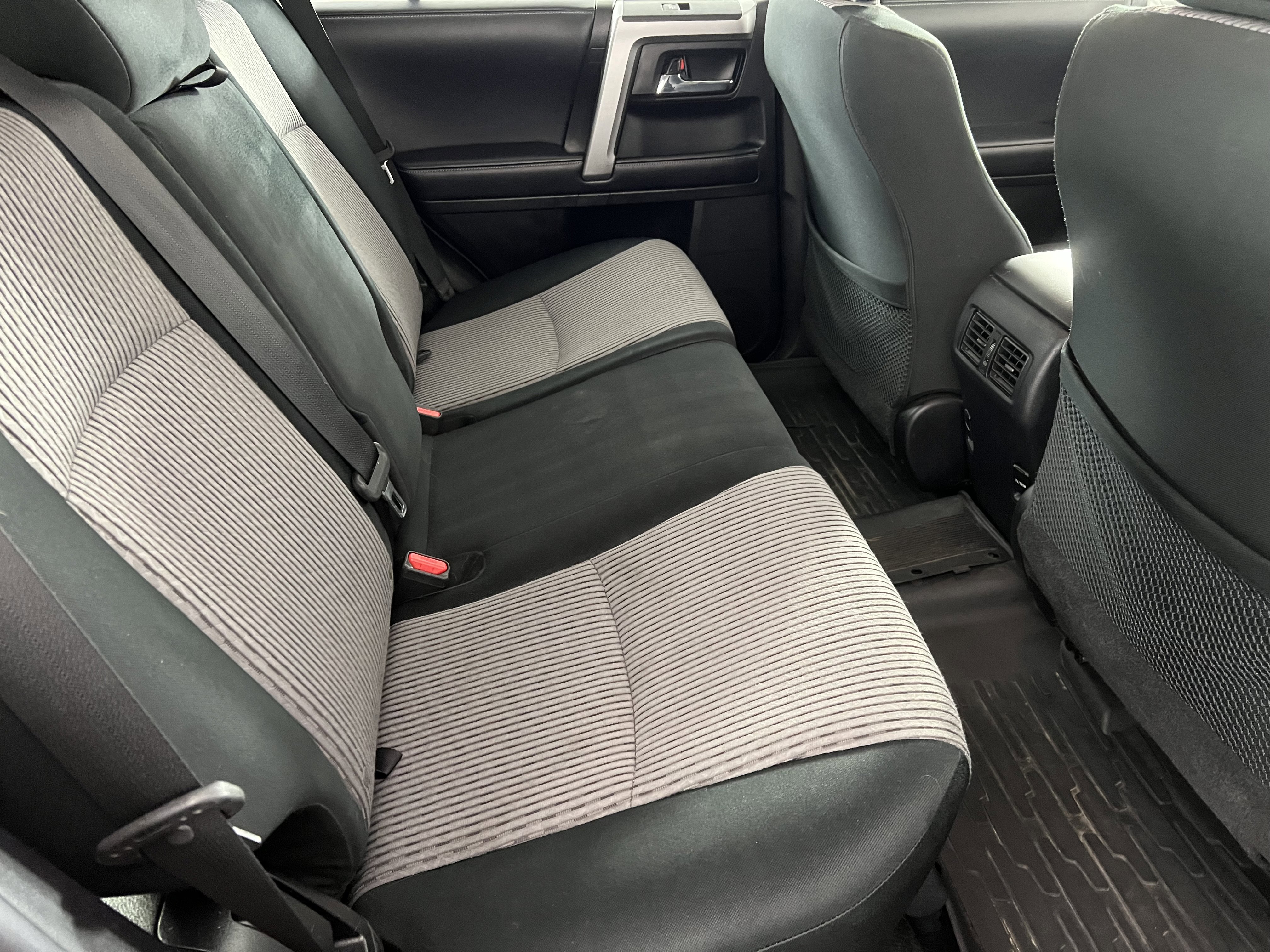 Used 2018 Toyota 4Runner SR5 image 21