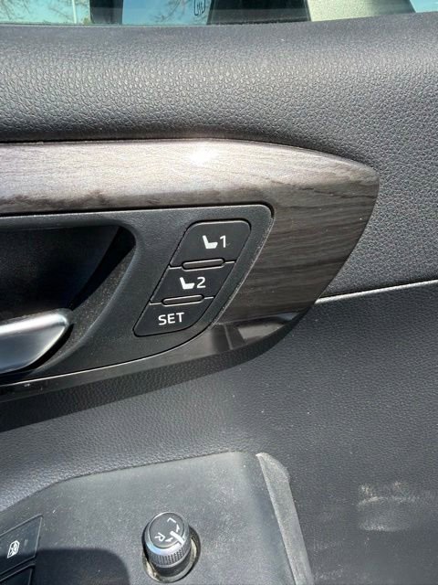 Used 2021 Toyota Highlander Limited AWD/4WD image 14