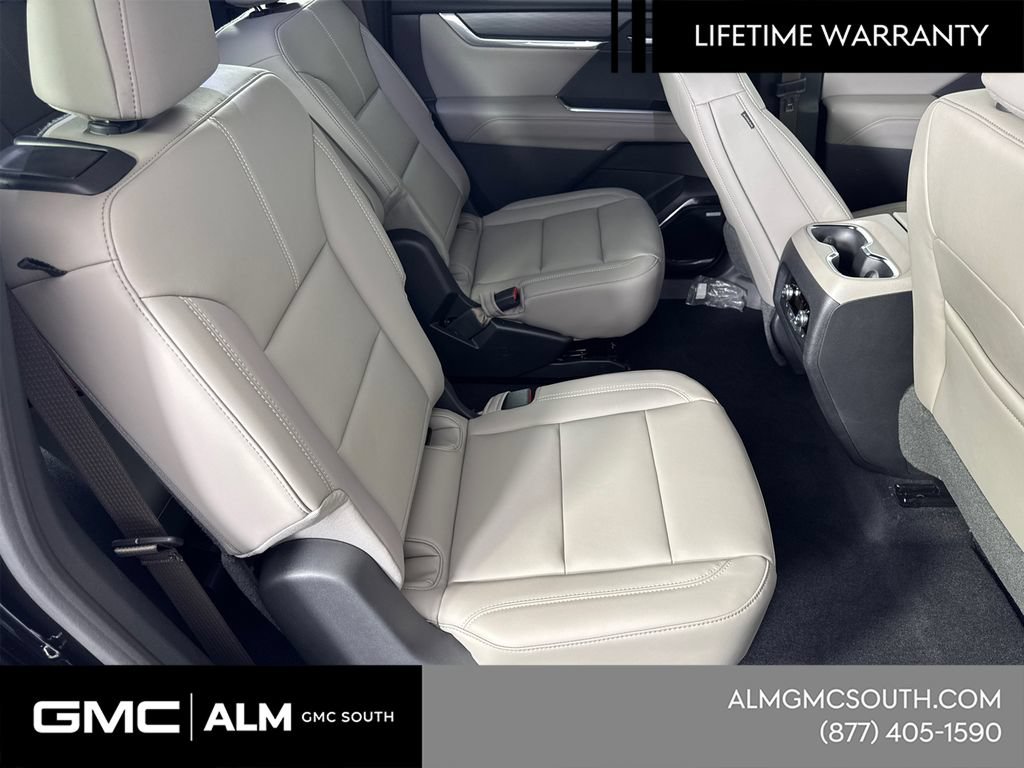 New 2026 GMC Acadia Elevation w/ Black Edition FWD image 17
