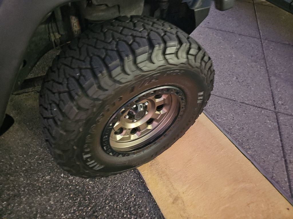 Used 2018 Jeep Wrangler Sport AWD/4WD image 15