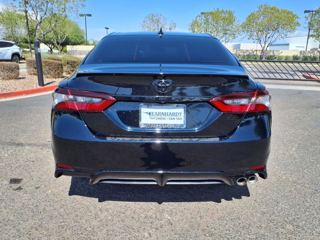 Used 2023 Toyota Camry SE image 6