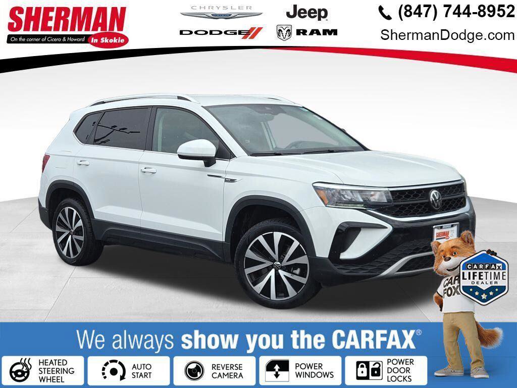 Used 2024 Volkswagen Taos SE FWD image 1