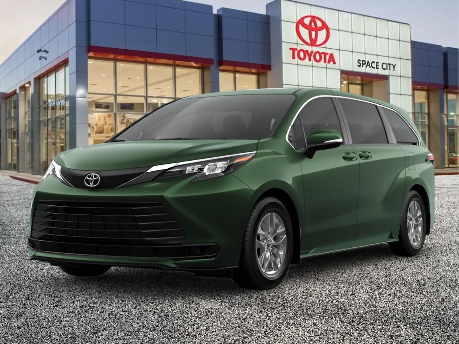 New 2026 Toyota Sienna LE FWD image 2