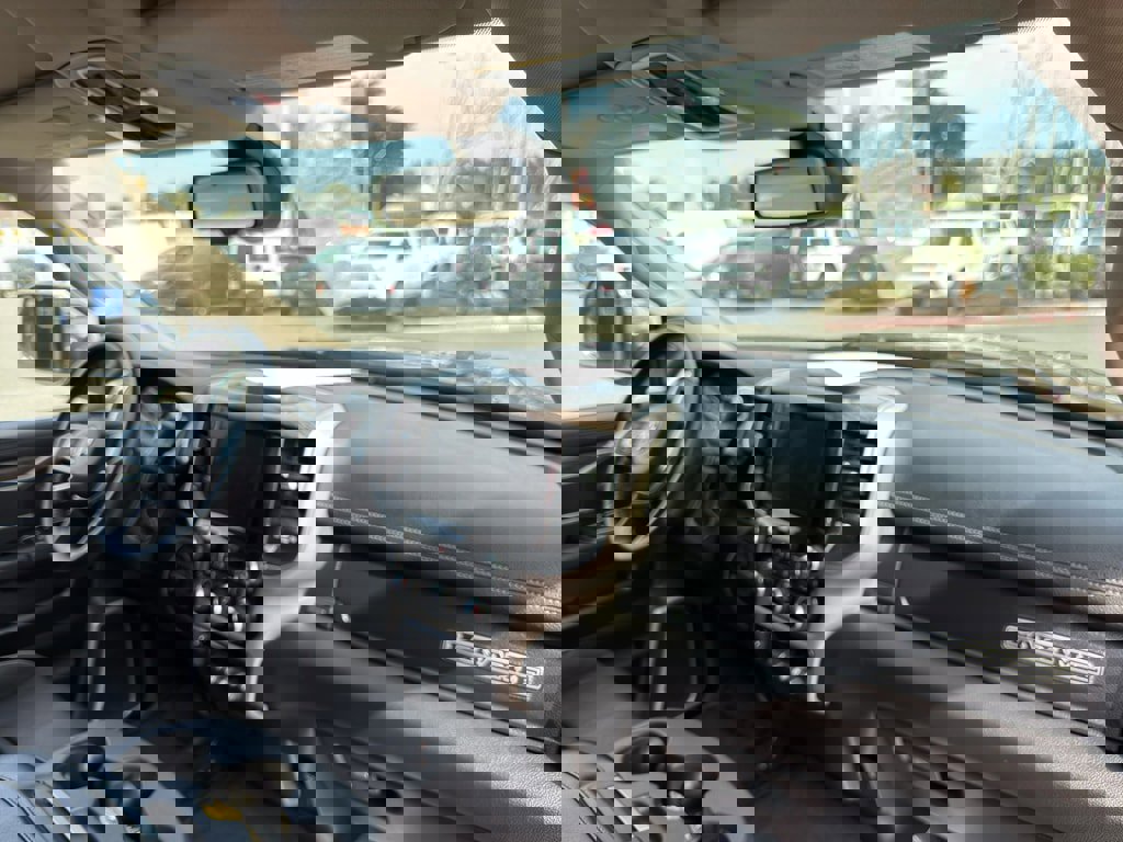 Used 2020 RAM 2500 Laramie image 15