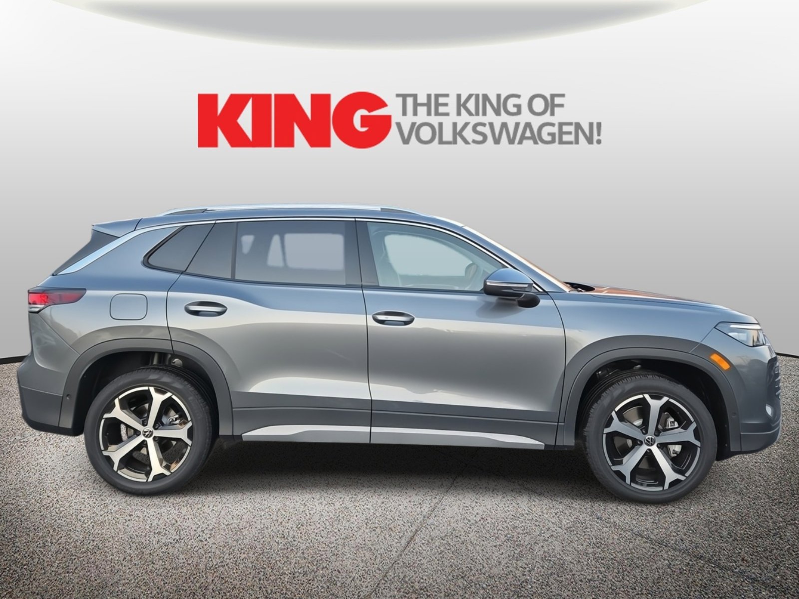 New 2026 Volkswagen Tiguan SE AWD/4WD image 2