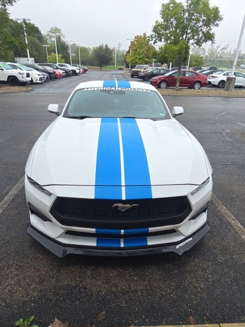 Used 2024 Ford Mustang Coupe RWD image 10