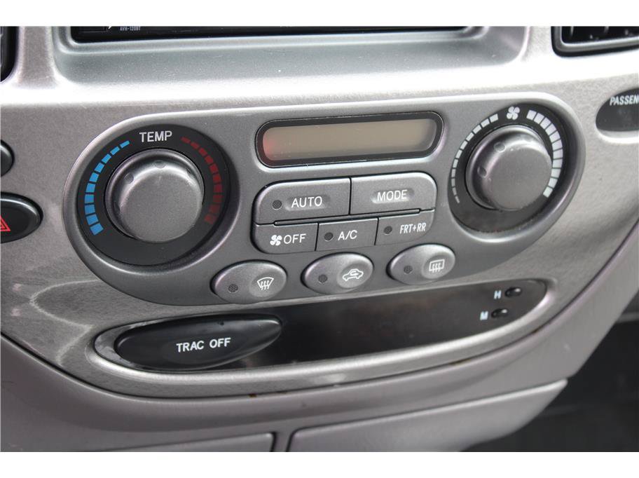 Used 2001 Toyota Sequoia Limited RWD image 27