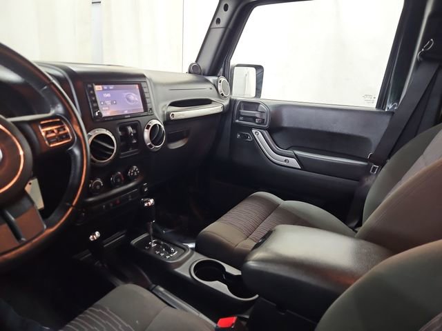 Used 2012 Jeep Wrangler Unlimited Sahara w/ Dual Top Group image 28