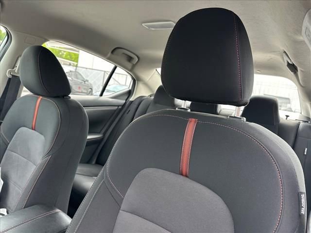 Used 2025 Nissan Sentra SR FWD image 20