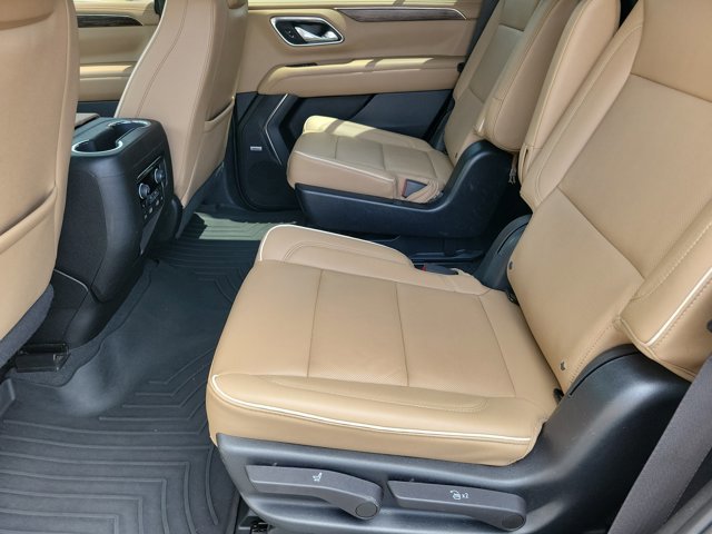 Used 2023 Chevrolet Tahoe Premier w/ Advanced Technology Package RWD image 15