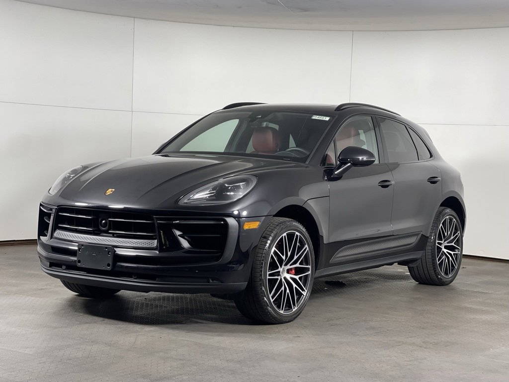 Certified 2023 Porsche Macan S image 1