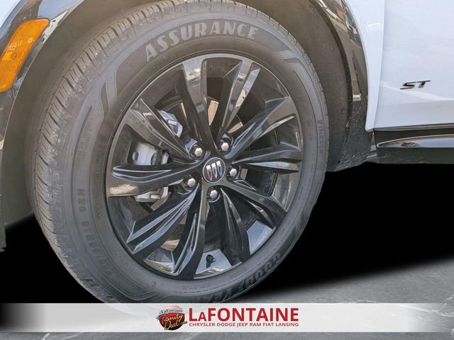 Used 2025 Buick Envista Sport Touring image 30