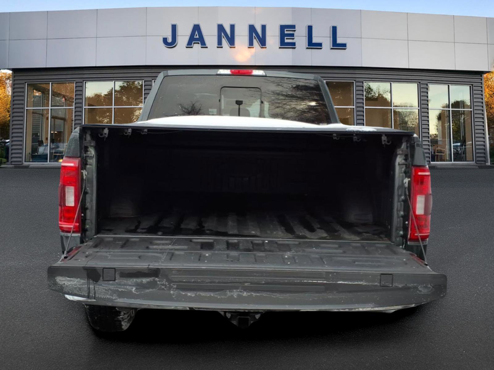 Used 2021 Ford F150 XLT w/ Equipment Group 301A Mid image 5