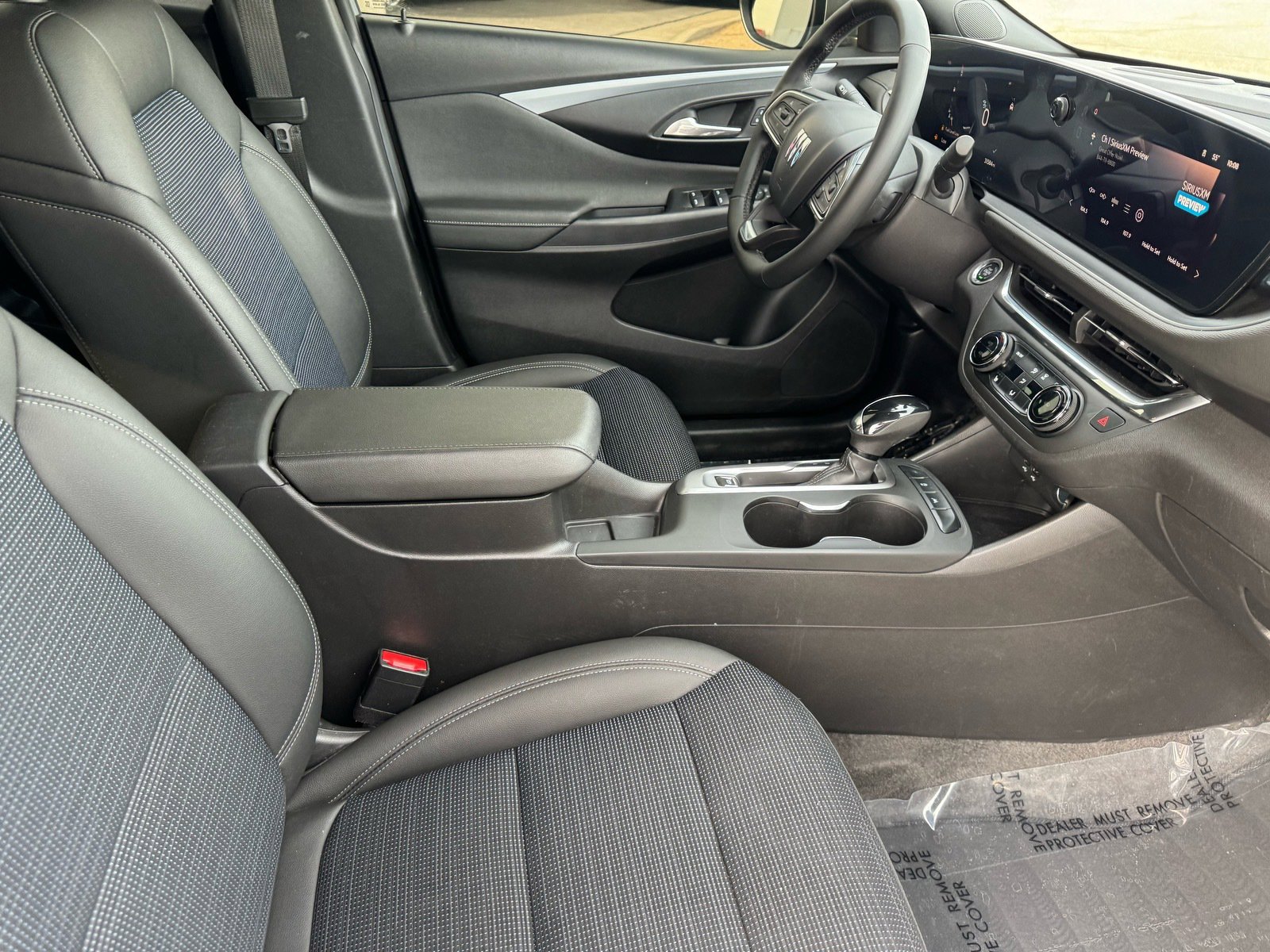 Used 2025 Buick Envista Preferred w/ Convenience I Package image 11