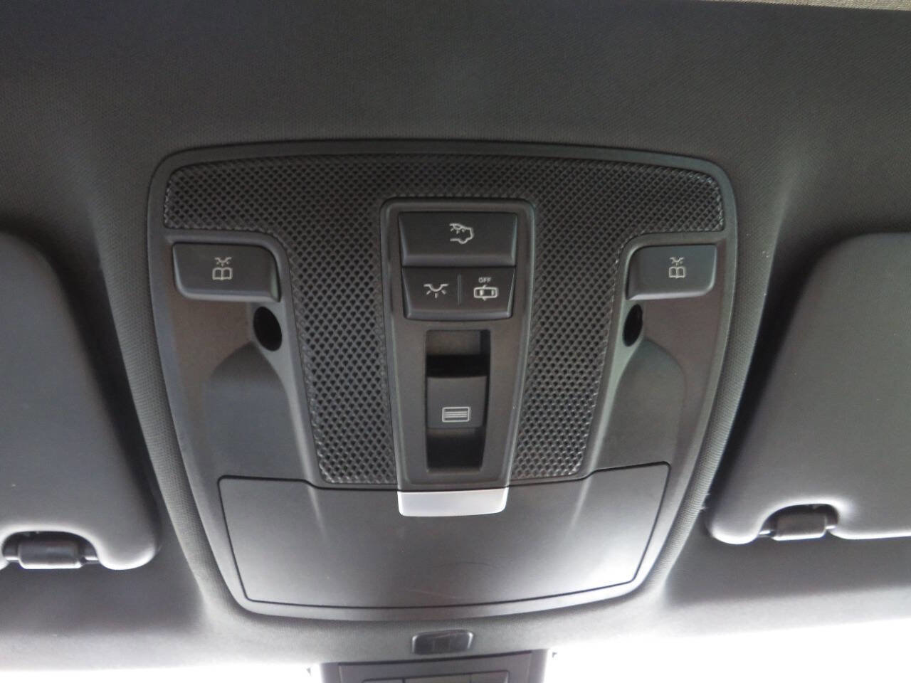 Used 2019 Mercedes-Benz CLA 250 image 22