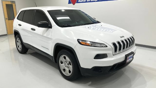 Used 2017 Jeep Cherokee Sport w/ Trailer Tow Group AWD/4WD image 3