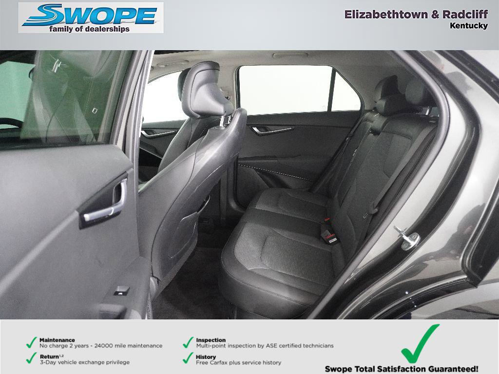 Used 2023 Kia Niro SX Touring image 12