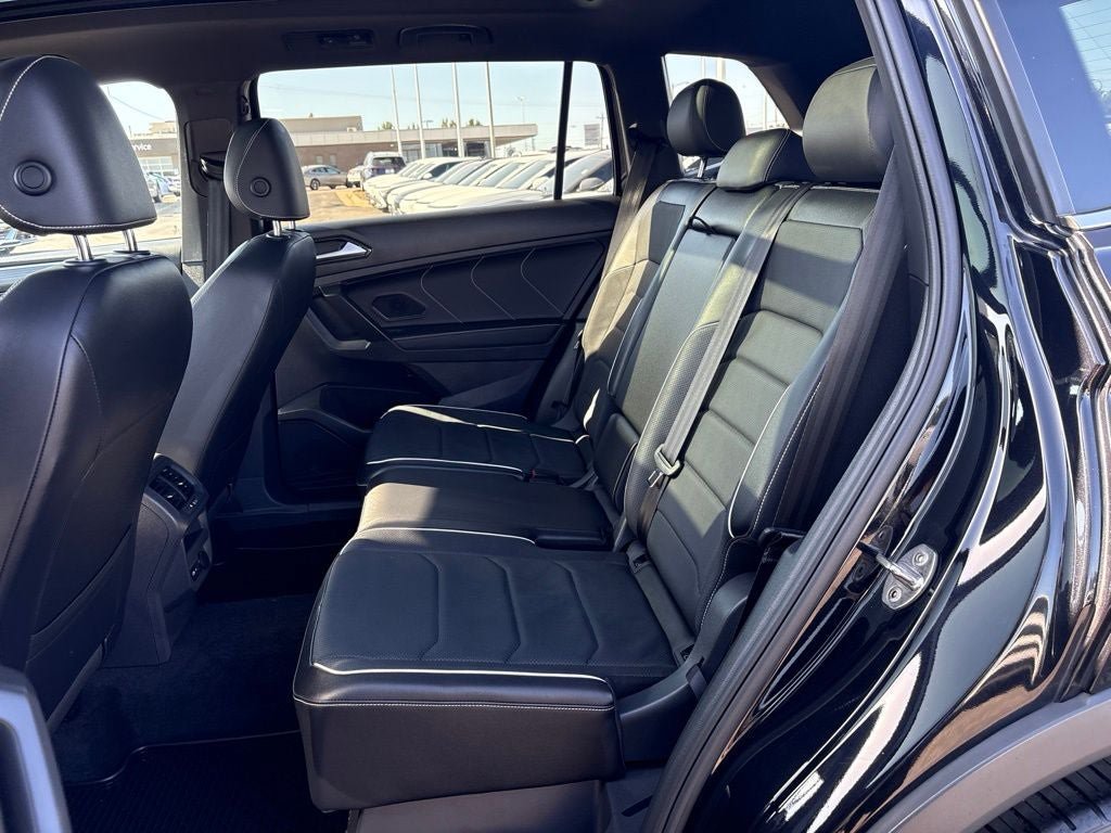 Used 2022 Volkswagen Tiguan SEL R-Line AWD/4WD image 26