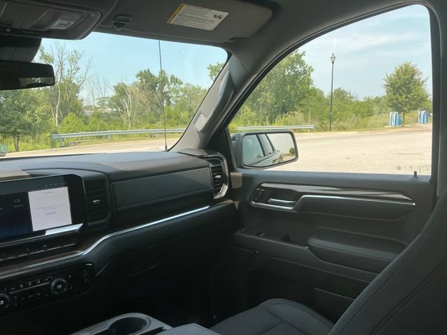 Used 2023 Chevrolet Silverado 1500 RST AWD/4WD image 28