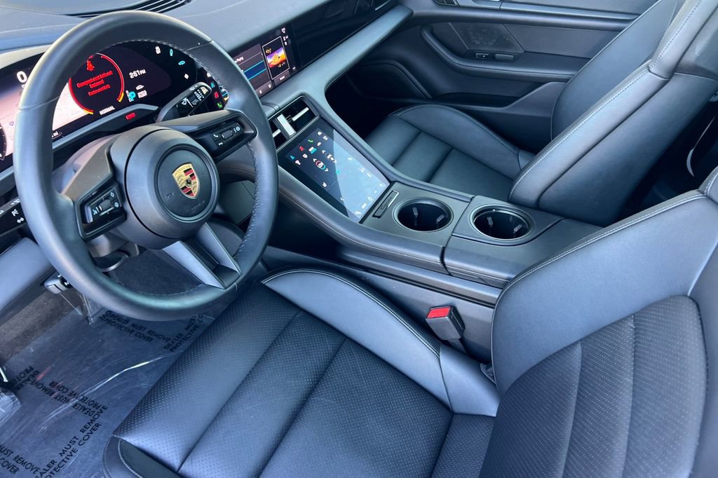 Used 2021 Porsche Taycan 4S image 9