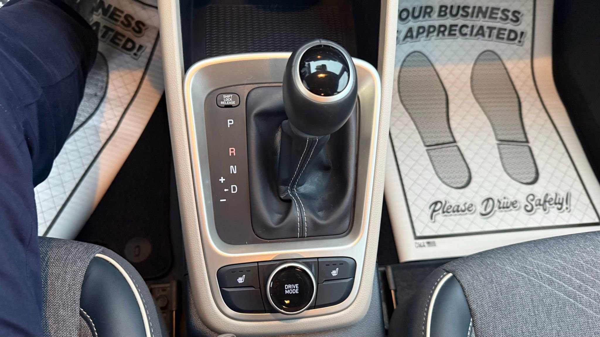 Used 2020 Hyundai Venue image 43