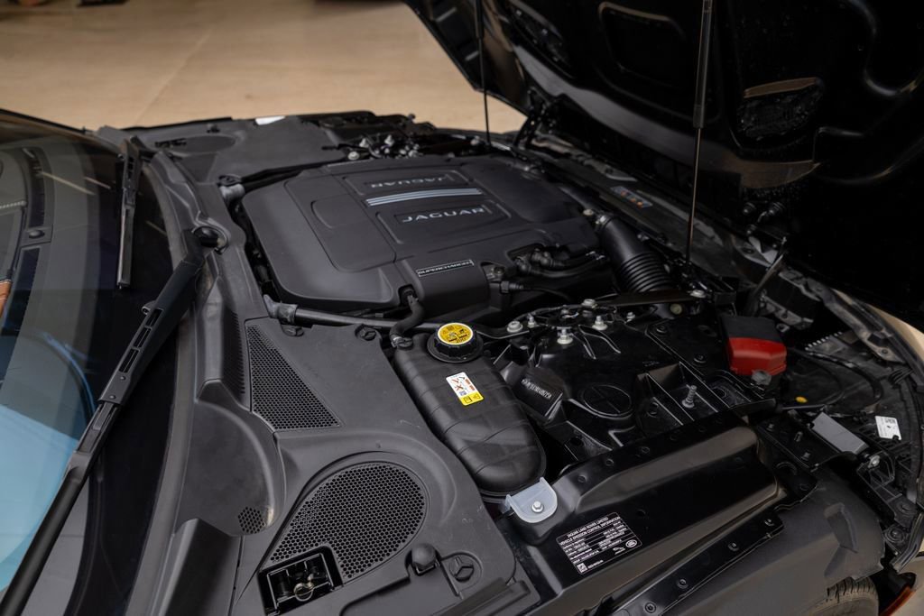 Used 2024 Jaguar F-TYPE R-Dynamic RWD image 34