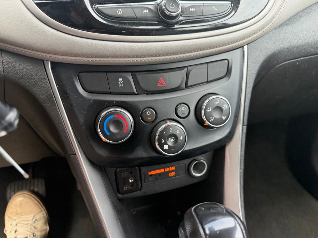 Used 2020 Chevrolet Trax LS FWD image 18