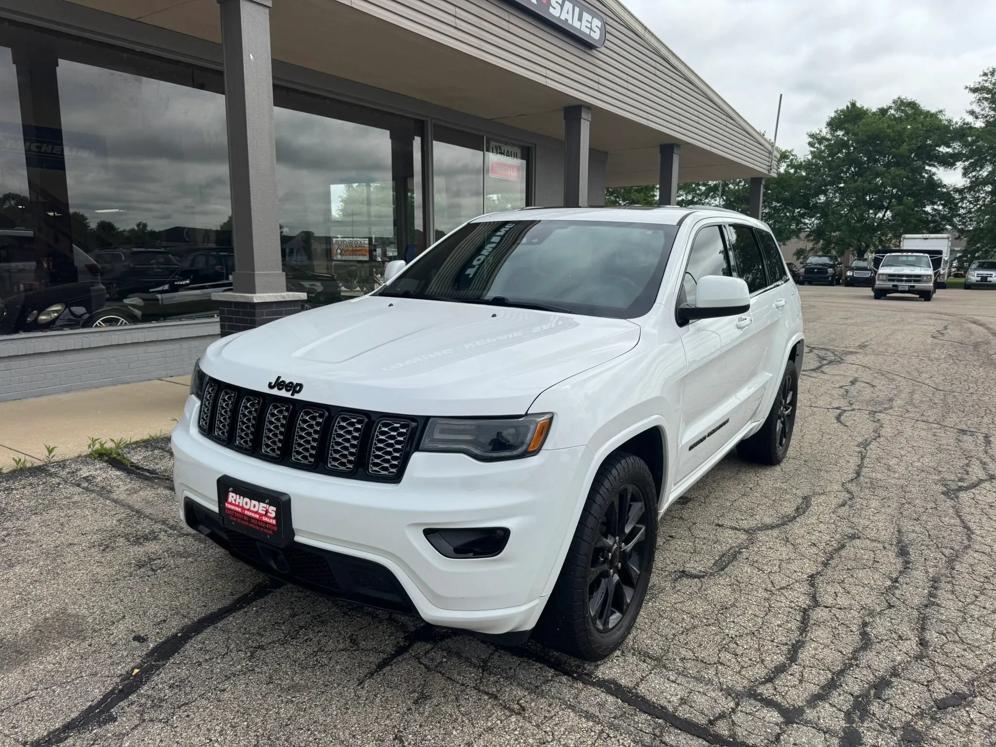 Used 2021 Jeep Grand Cherokee Laredo X