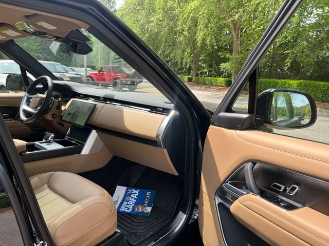 Certified 2026 Land Rover Range Rover Long Wheelbase SE AWD/4WD image 10