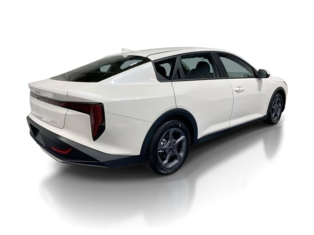 New 2026 Kia K4 FWD image 7