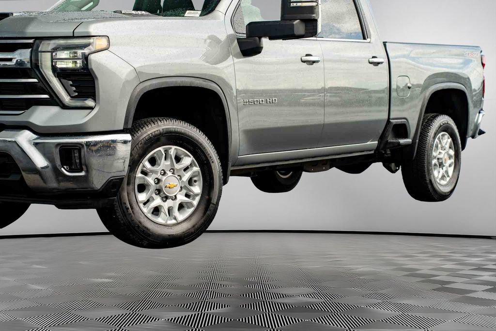 Certified 2026 Chevrolet Silverado 3500 LTZ w/ LTZ Convenience Package AWD/4WD image 6