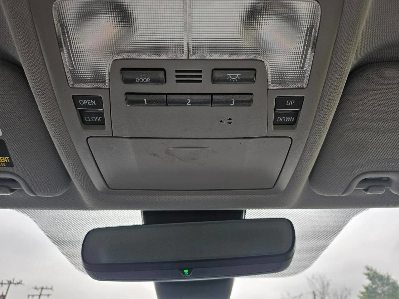 Used 2019 Toyota Highlander XLE image 25