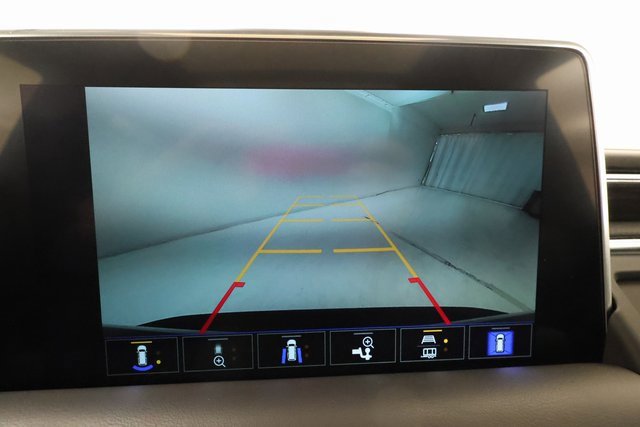 Used 2023 GMC Yukon SLT w/ SLT Premium Package image 17