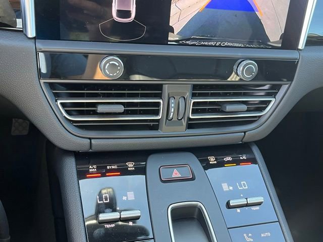 Used 2024 Porsche Macan image 20