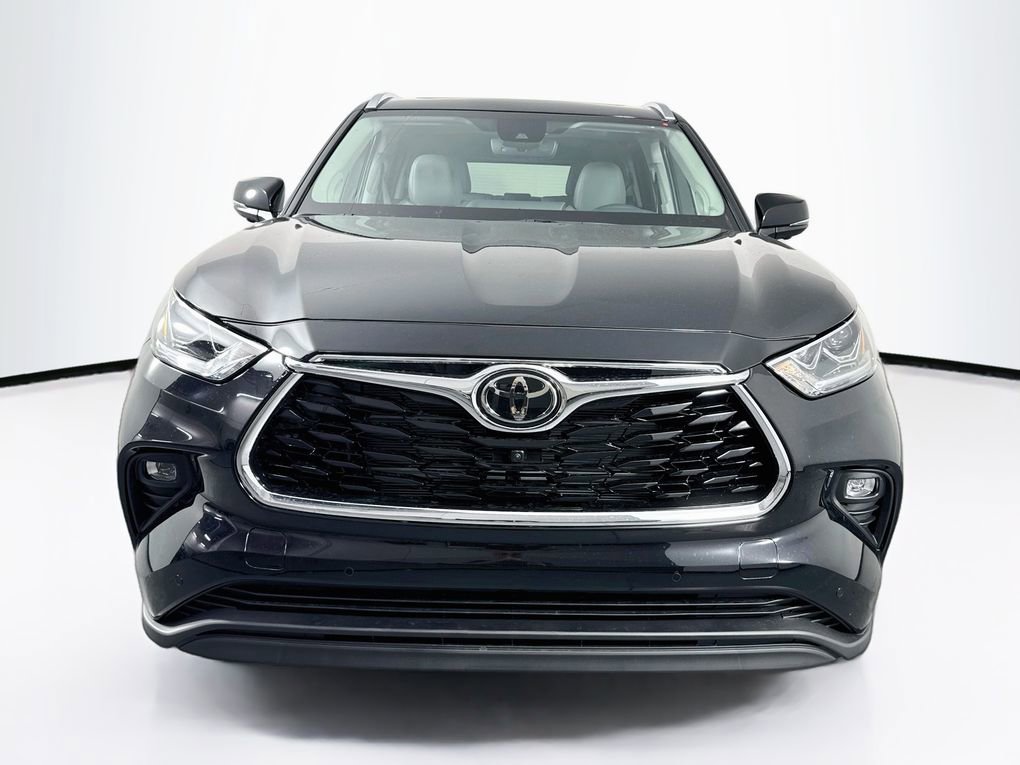 New 2026 Toyota Highlander Limited AWD/4WD image 2