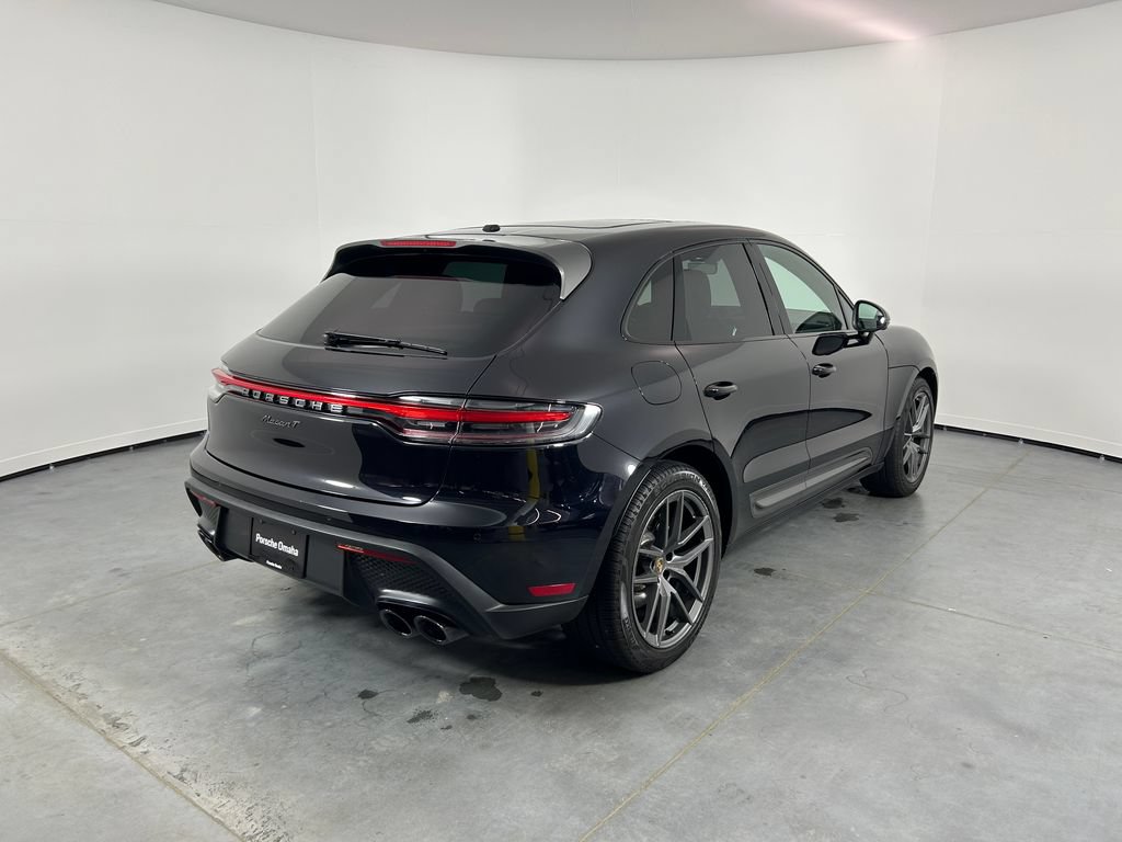 Certified 2025 Porsche Macan AWD/4WD image 7
