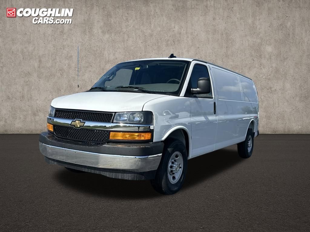 New 2025 Chevrolet Express 3500 Extended w/ Driver Convenience Package image 4