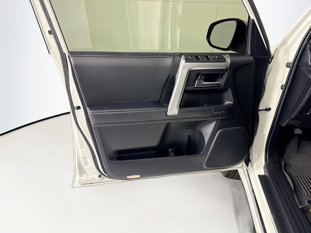 Used 2021 Toyota 4Runner Limited image 25