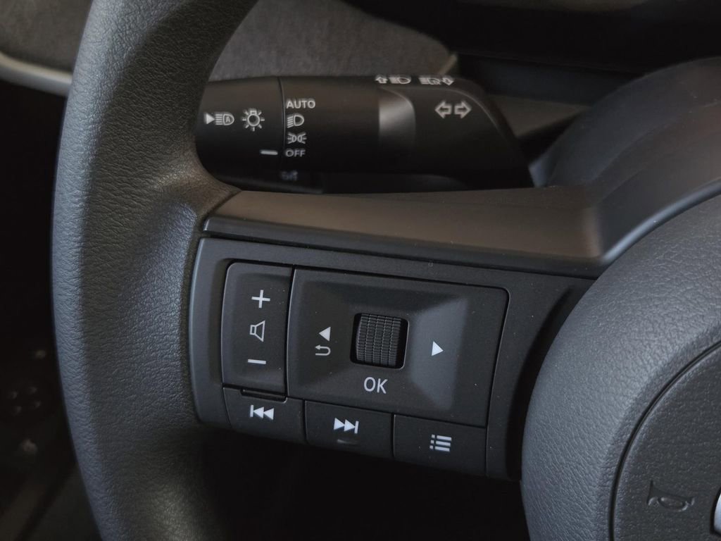 New 2026 Nissan Kicks SV image 5