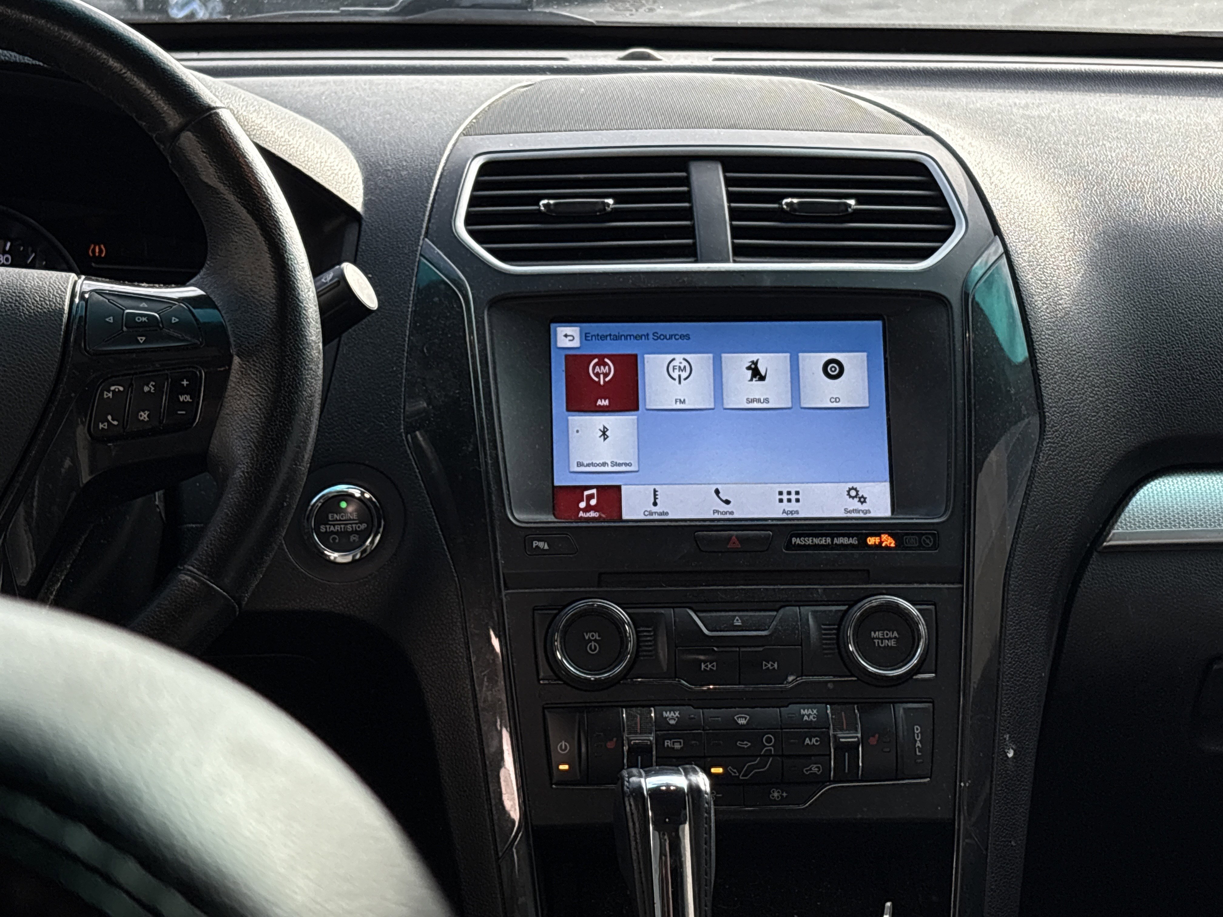 Used 2017 Ford Explorer XLT w/ Equipment Group 202A image 28