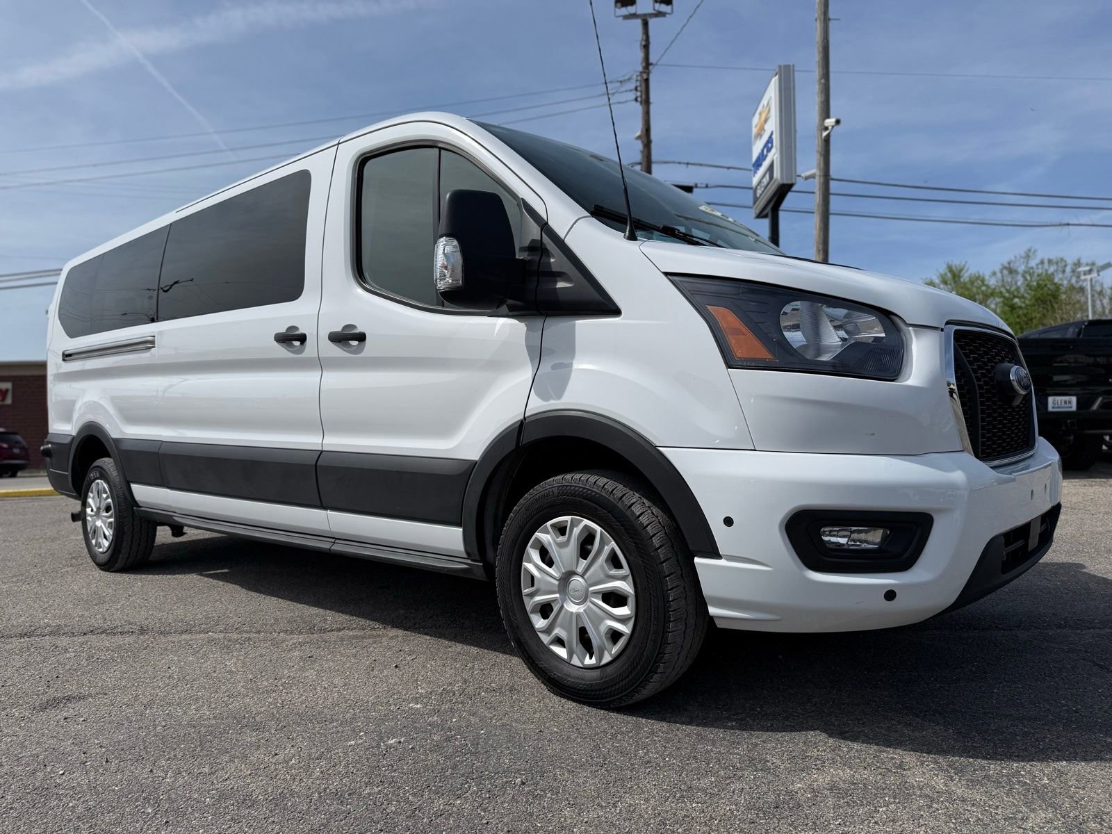 Used 2024 Ford Transit 350 XLT RWD image 8