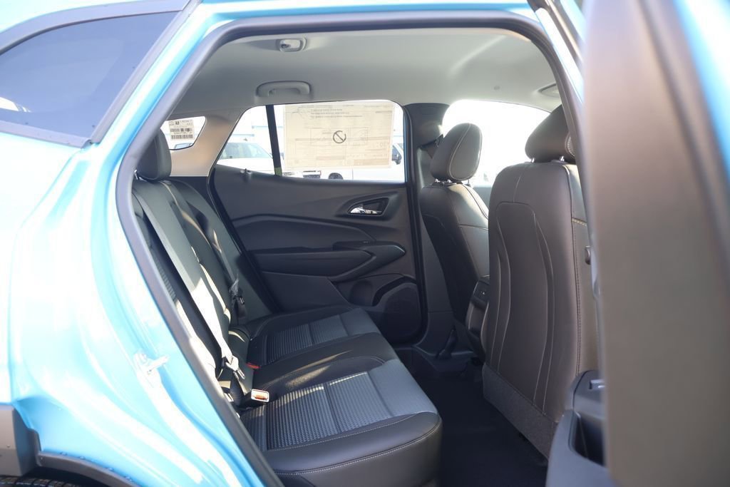 New 2026 Chevrolet Trax LT w/ LT Convenience Package FWD image 36