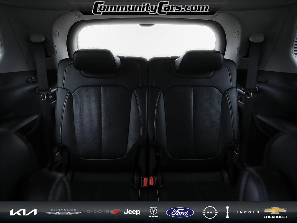 Used 2023 Jeep Grand Cherokee L Limited w/ Luxury Tech Group II image 25