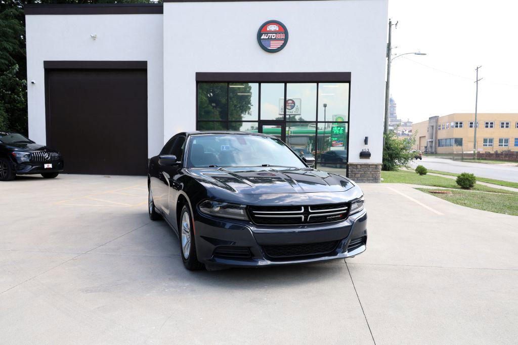 Used 2017 Dodge Charger SE w/ Popular Equipment Group RWD image 1