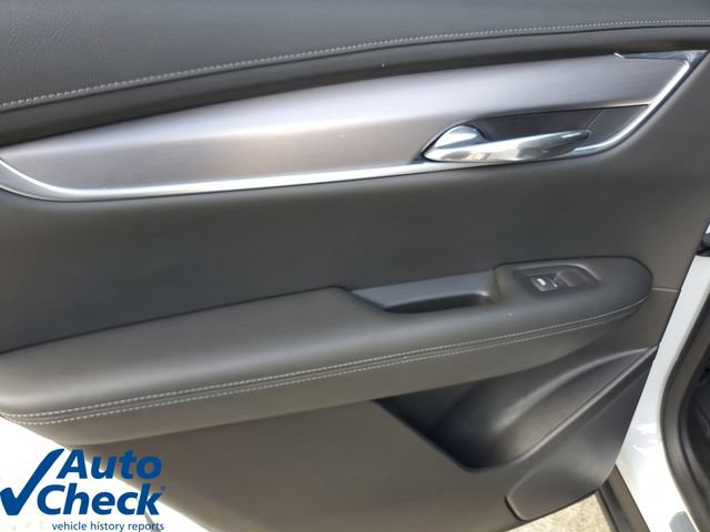 Certified 2024 Cadillac XT6 Luxury FWD image 15