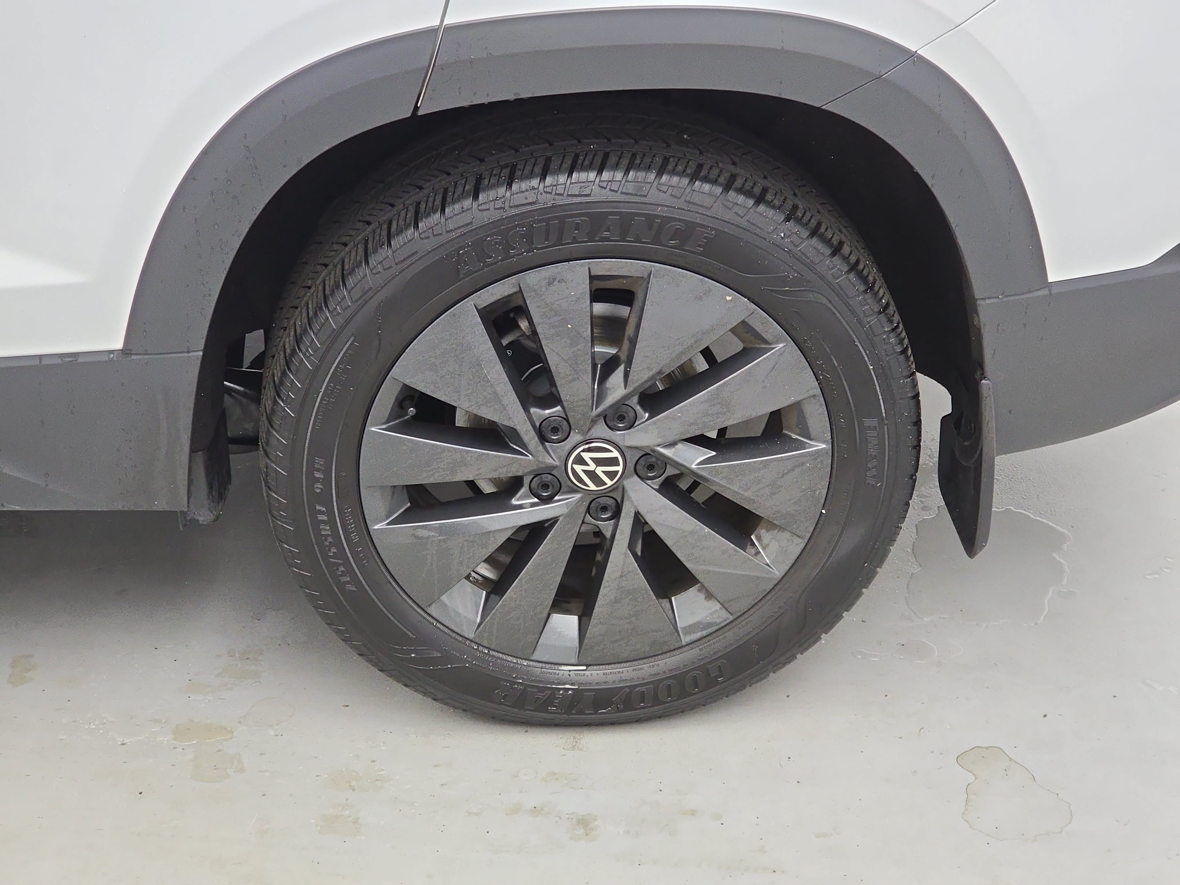 Used 2024 Volkswagen Taos S FWD image 33