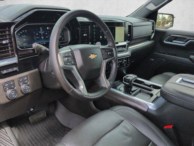 Used 2022 Chevrolet Silverado 1500 LTZ w/ LTZ Premium Package AWD/4WD image 13